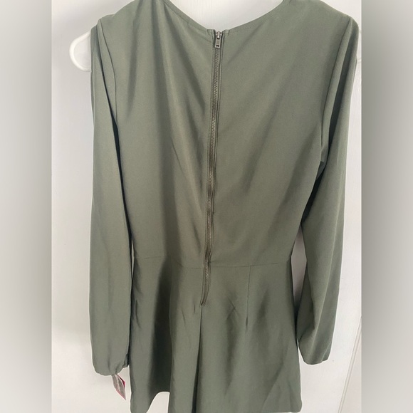 Xhilaration Olive Green Long Sleeve Tie-Neck Romper with Sleeve Cut Outs NWT - Picture 6 of 7